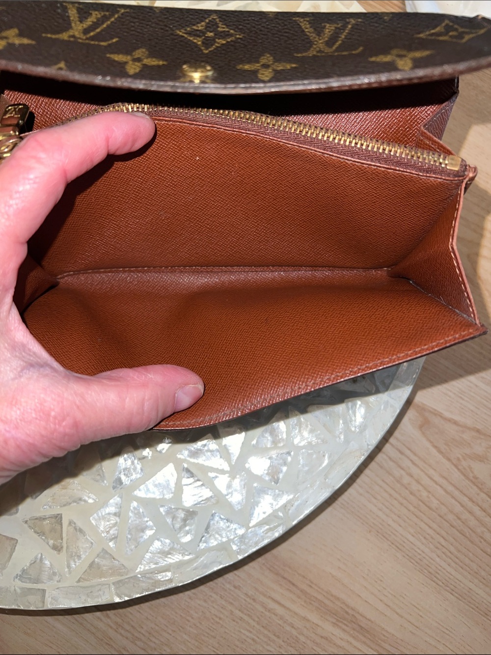 AUTHENTIC Vintage Louis Vuitton Sarah Wallet - Picture 7 of 13